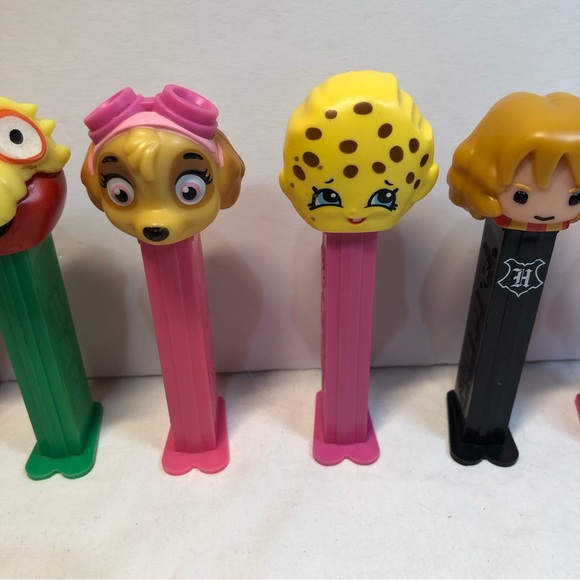 Lot Of 7 Assorted Pez Dispensers Children’s Themed Harry Potter, Vintage Dino + - Picture 2 of 15